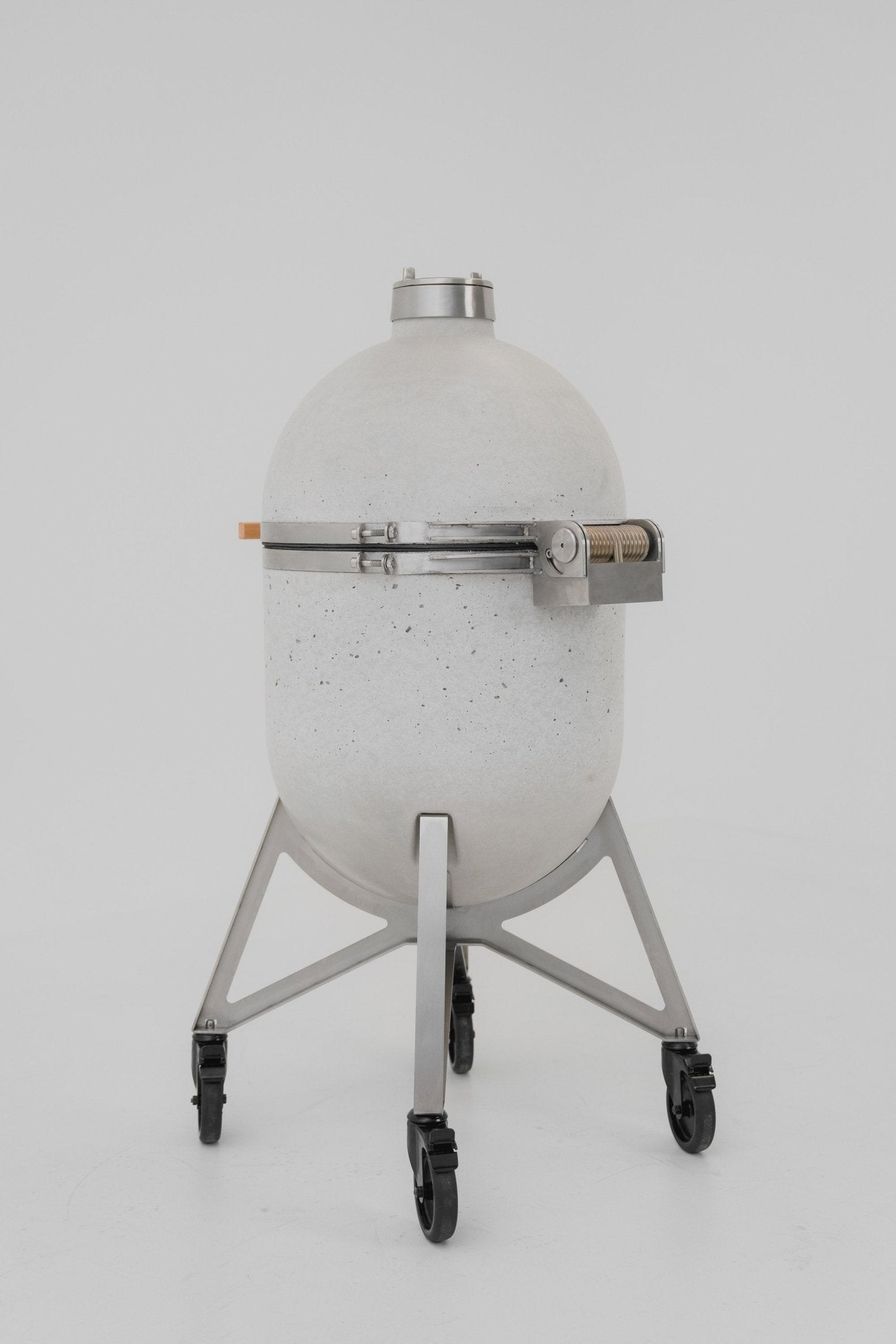 Der Compadre Grillofen in der Ansicht von hinten schräg