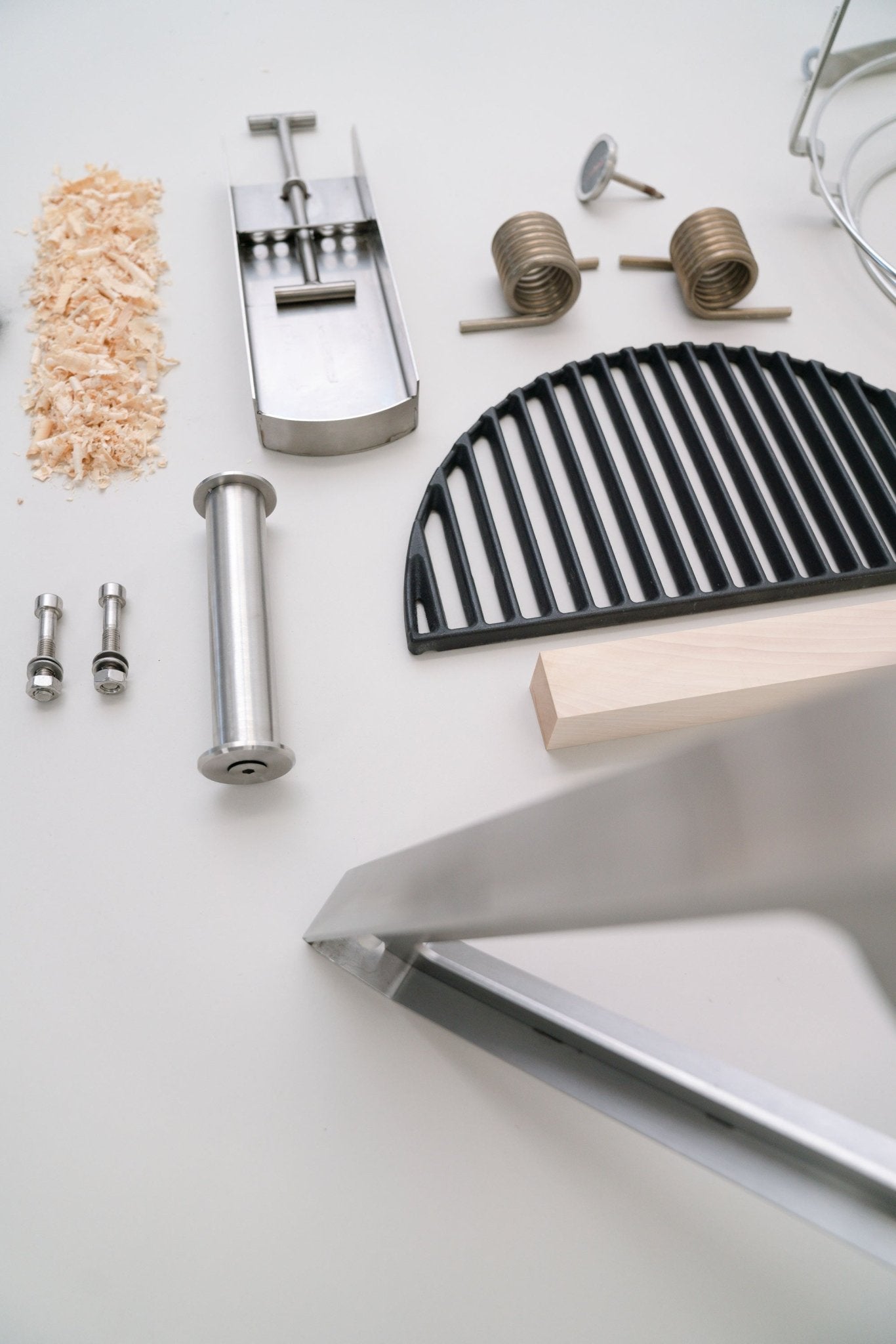 Die Komponenten des Compadre Grill & Ofen in der Early Friends Edition