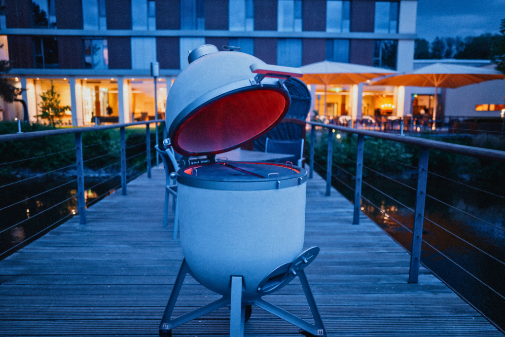 Der Compadre auf dem Steg des Design Hotels Lago in Ulm